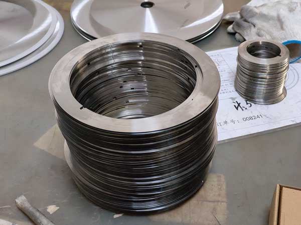 ماشین برش کاربید ولتفستم چاقو تیغه های دایره ای صنعتی برای برش کارتون برای کارخانه های تولیدی 3